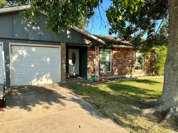 2317 Earle St, Port Neches, TX 77651