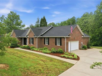 2232 Saint Bride Ct, Mebane, NC, 27302