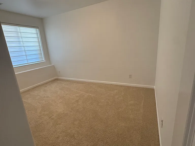 3515 Cedar Ave S #BASEMENT — Photo 2