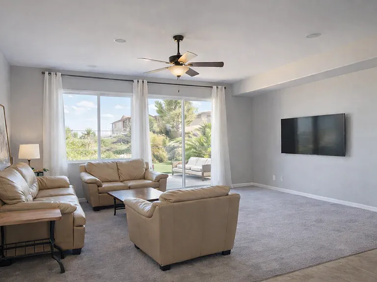 38572 Persian Way — Photo 3