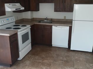 8 Country Meadow Ln, New Bloomfield, PA 17068