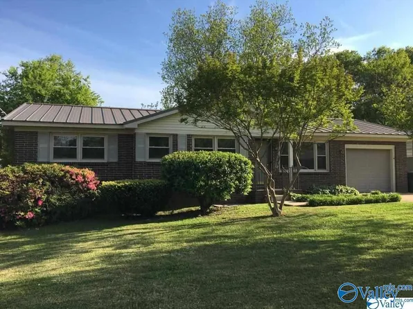 1012 Parcus Rd SE, Huntsville, AL 35803