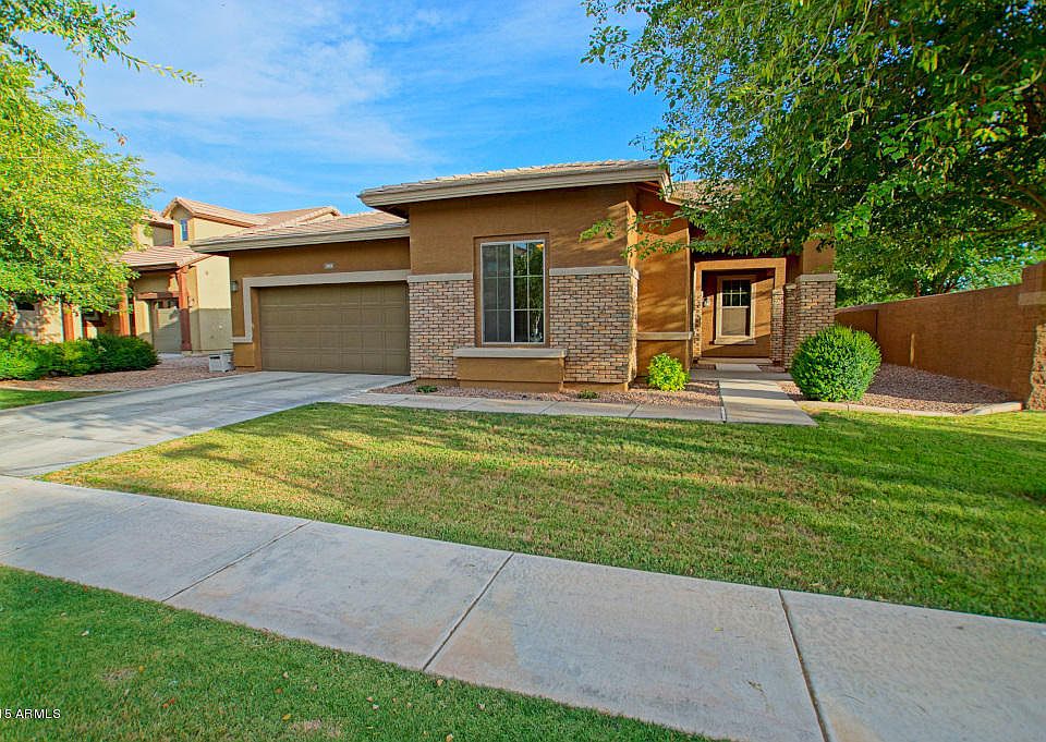 1st image of 3823 E Comstock Dr