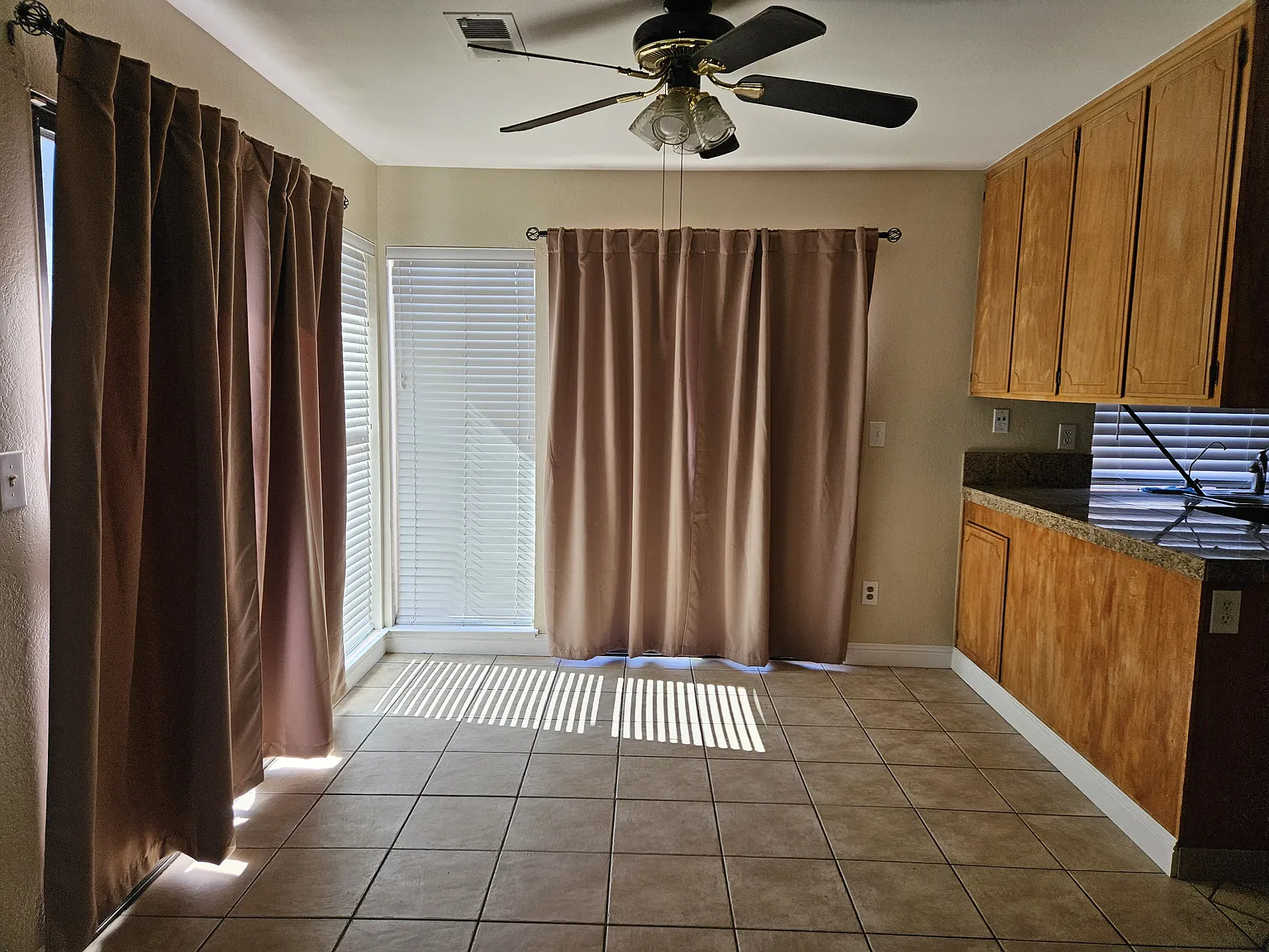 2 bed, 1026 sqft, $2,750 — Photo 3