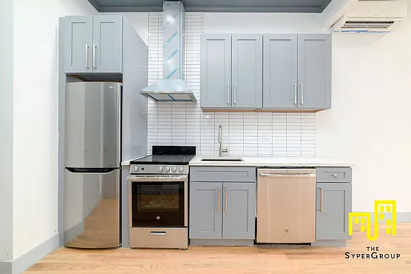 Rented by The Syper Group | media 33