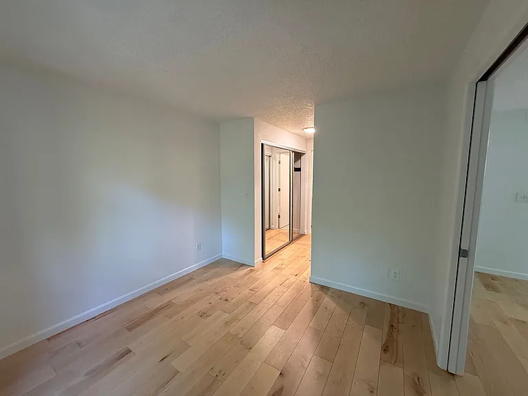 11 Crestfield Ct — Photo 4