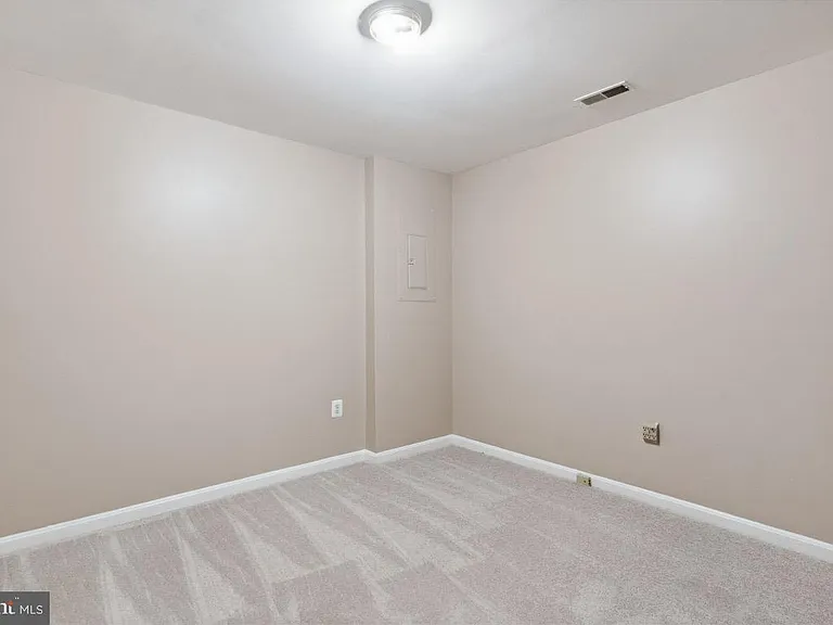 10763 Esprit Pl — Photo 32