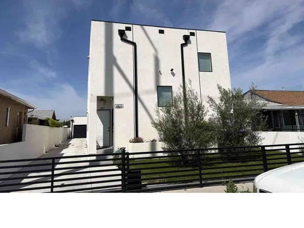 10619 Felton Ave, Inglewood, CA 90304