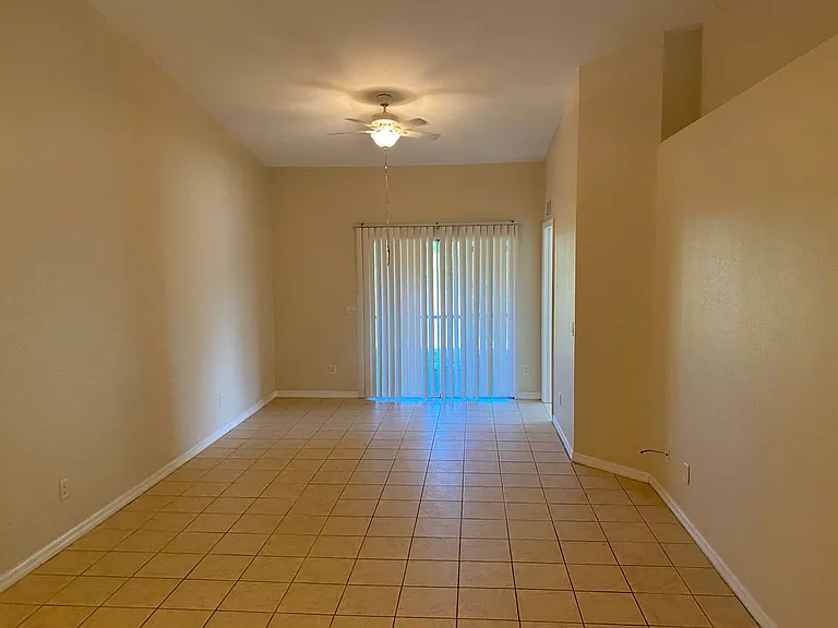 1416-1418 W 12th St — Photo 7
