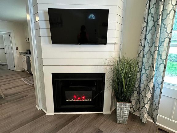 4th image of 5326 Masonboro Loop Road