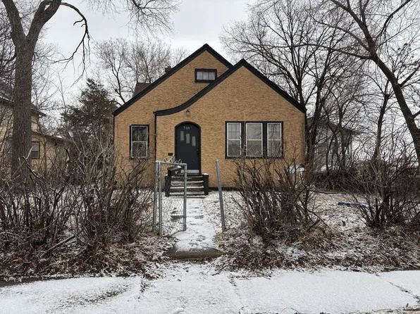 509 S 9th St, Aberdeen City, SD 57401