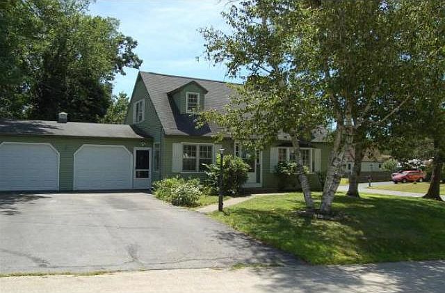 1st image of 30 Briand Dr