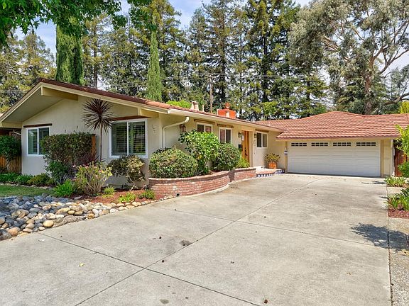 2nd image of 3819 Melody Ln