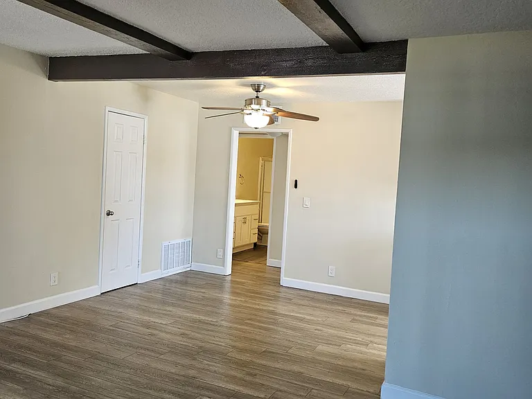 7504 Sepulveda Blvd #103 — Photo 3