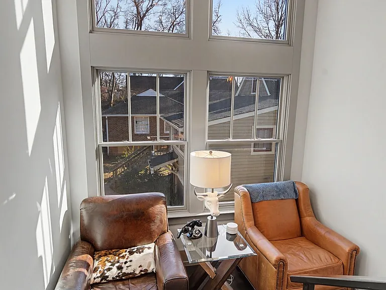 2206B White Ave — Photo 18