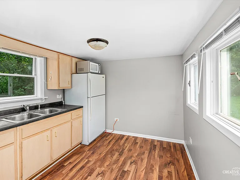 15331 S Corbin St — Photo 7