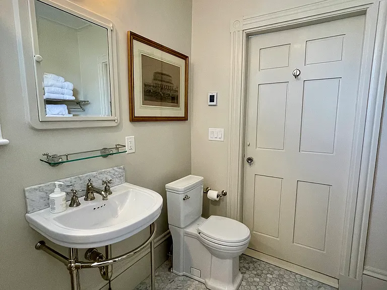 24 Chestnut St #2 — Photo 46