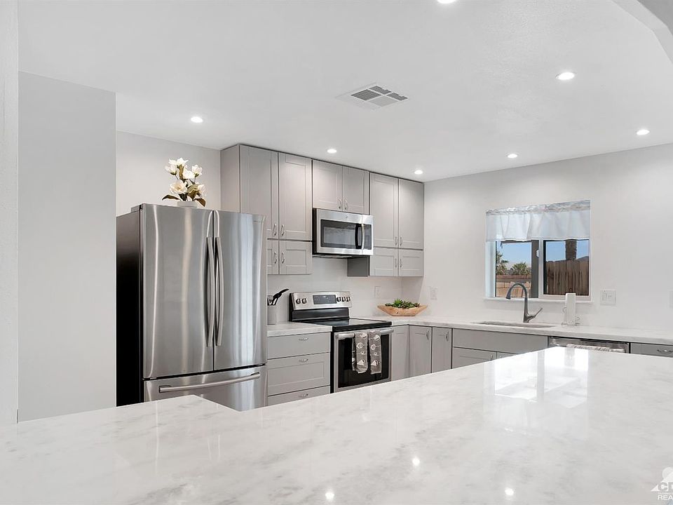 1st image of 53580 Avenida Obregon