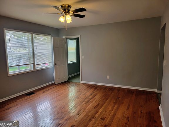 2nd image of 1361 McClelland Ave