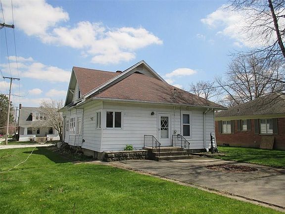 4th image of 225 N Main St