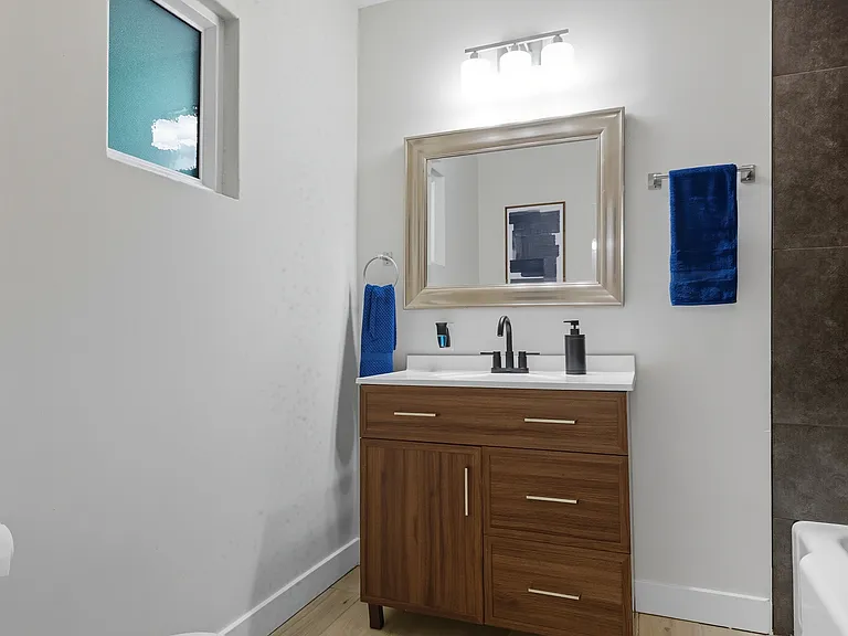 1630 E Catalina Dr — Photo 10