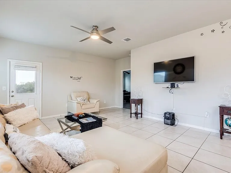 9806 Baden Ln #9806 — Photo 15