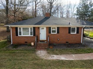 904 Frank St, Roxboro, NC 27573