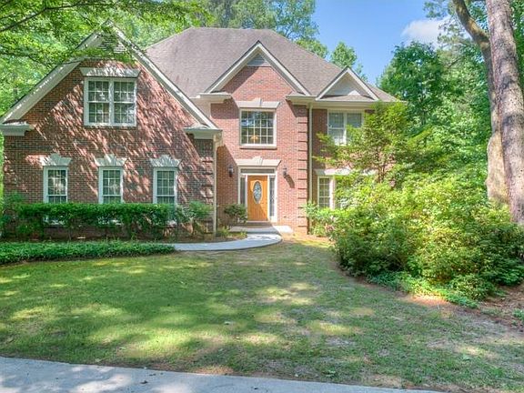 3rd image of 4743 Dunwoody Club Dr