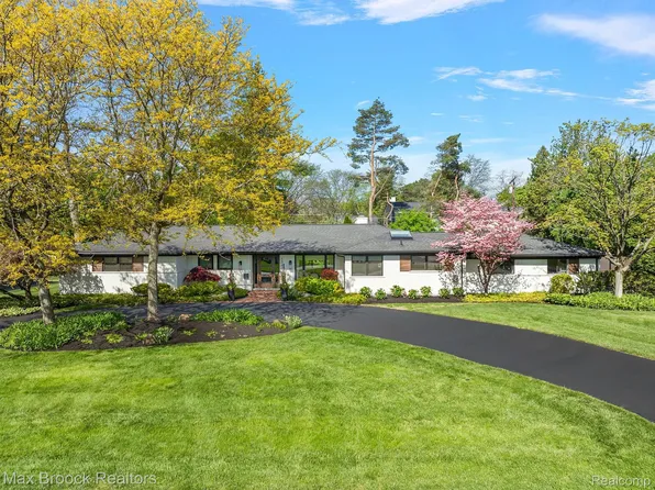 1347 Ardmoor Dr, Bloomfield Hills, MI 48301