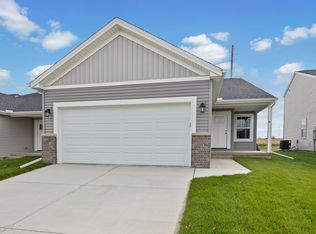 6 Megan Ct, Bloomington, IL 61705