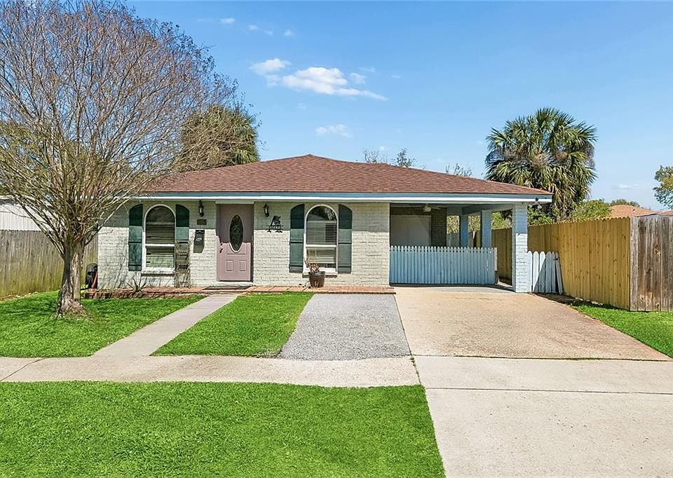 1st image of 8109 Versailles St
