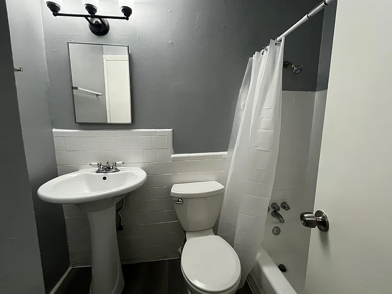 2006 Colquitt St #2 — Photo 7