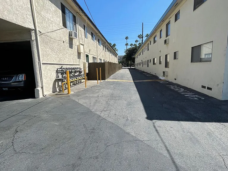 Stone Gate Apartments — Photo 13