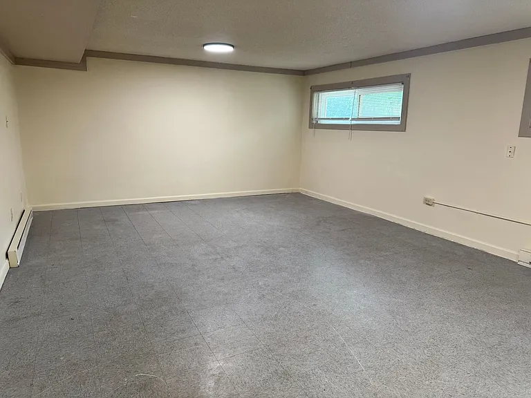 744 Crescent Dr #4 — Photo 15
