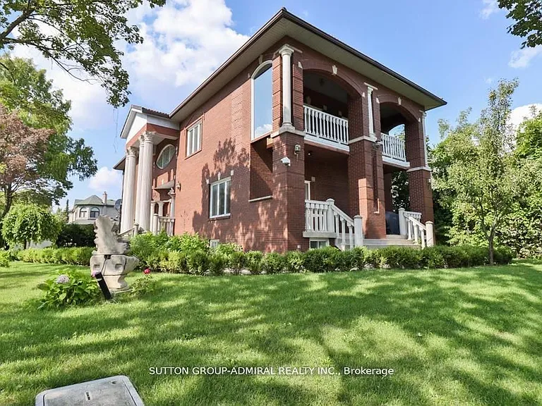 116 Goulding Ave — Photo 1