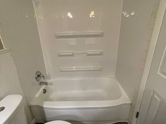 4th image of 7522 Hazelcrest Dr APT F