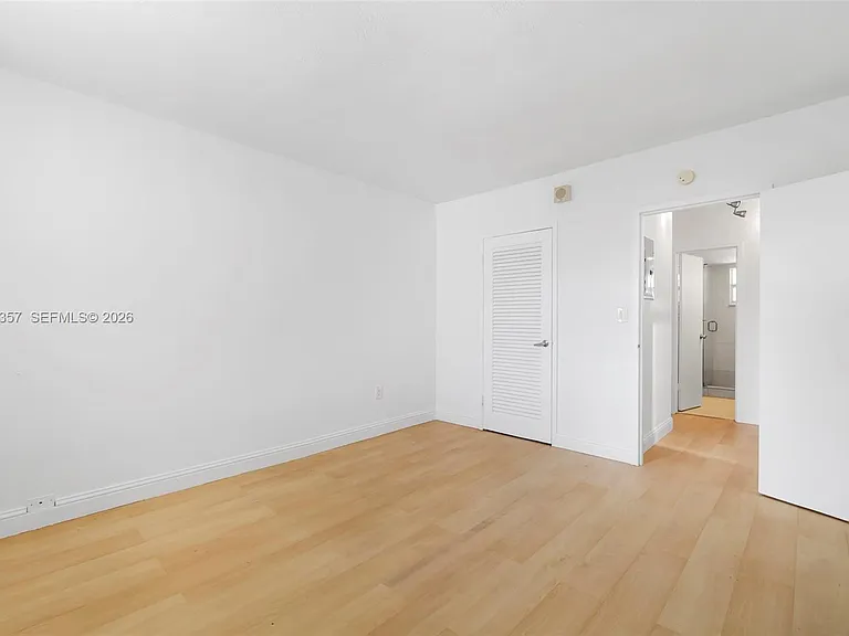 1300 Lincoln Rd #B402 — Photo 18