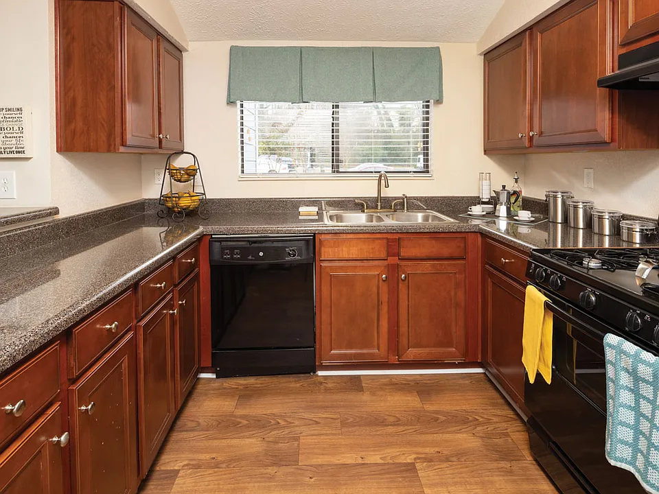 Chatsworth Apartments