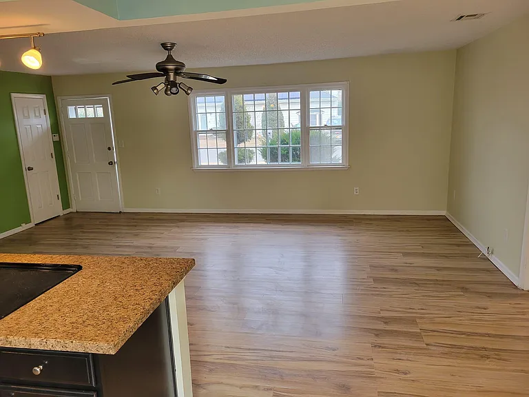 300 Essex Dr — Photo 12