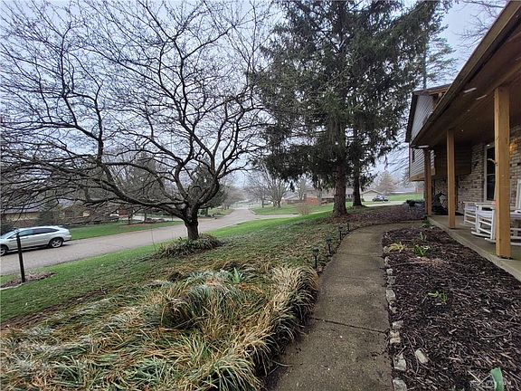 2nd image of 3670 Crosswood Dr