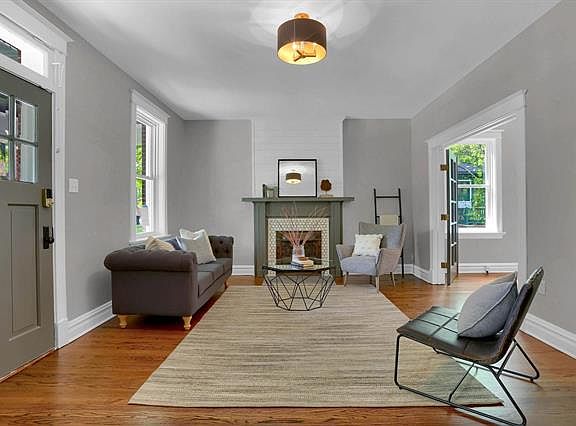 4th image of 7351 Wellington Ave