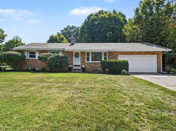 1892 Maple Ln, Benton Harbor, MI 49022