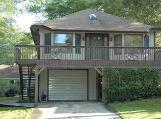 430 Kitty Hawk Bay Dr, Kill Devil Hills, NC 27948