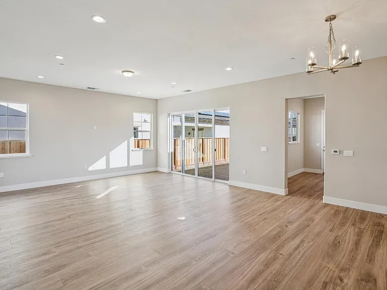 3068 El Capitan Dr — Photo 15
