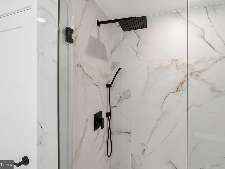208 Vine St #3C — Photo 13