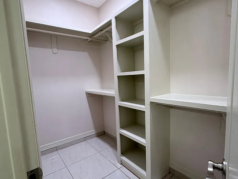 304 S Ridge Ln #1 — Photo 6