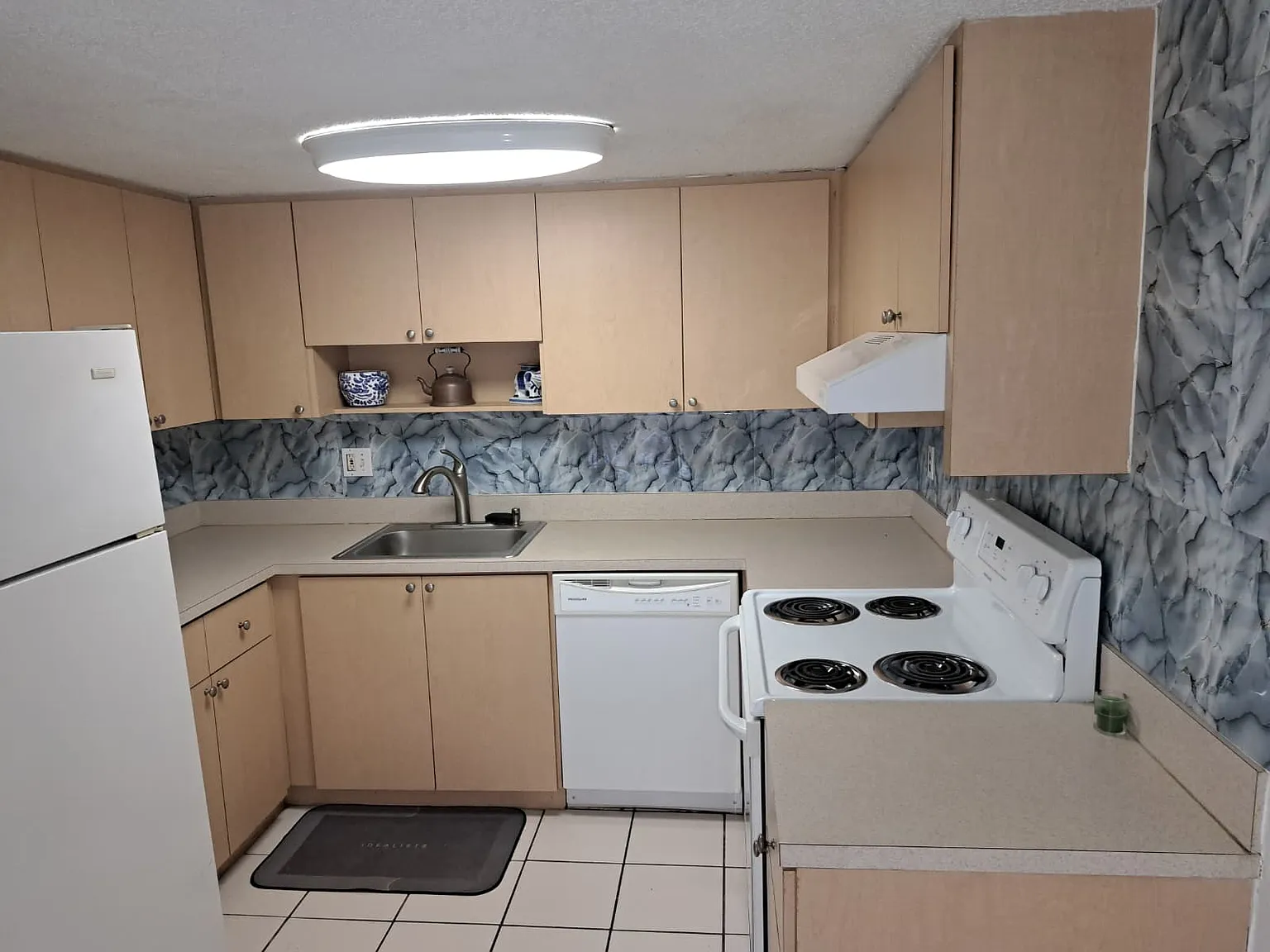 1 bed, 768 sqft, $1,549 — Photo 3