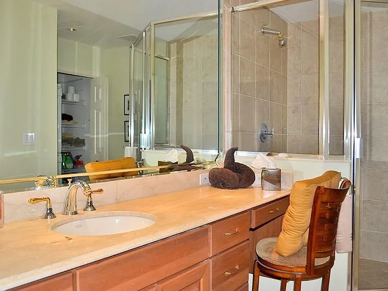 5635 Turtle Bay Dr #6 — Photo 8