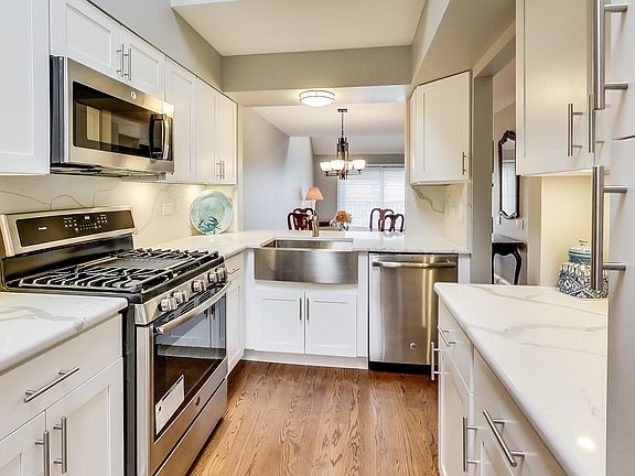3rd image of 4524 Olmstead Dr #0