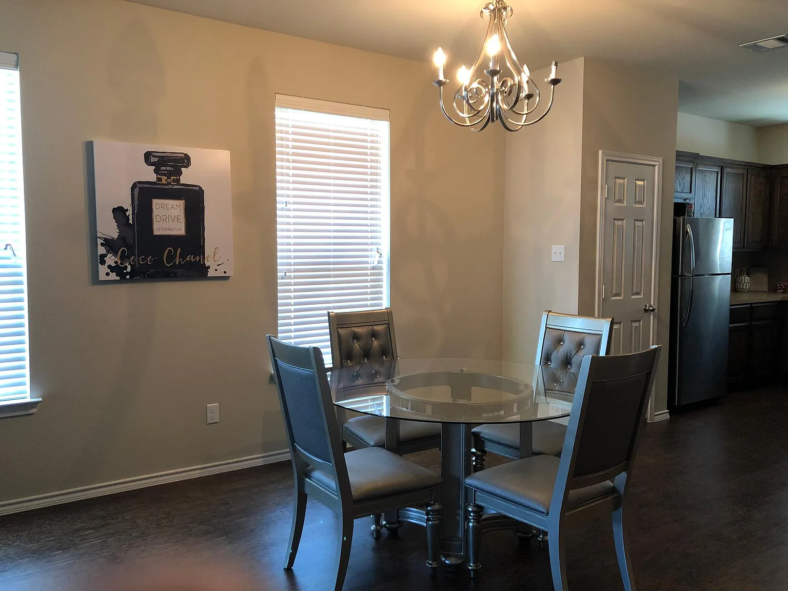 3 bed, 1420 sqft, $1,800 — Photo 3